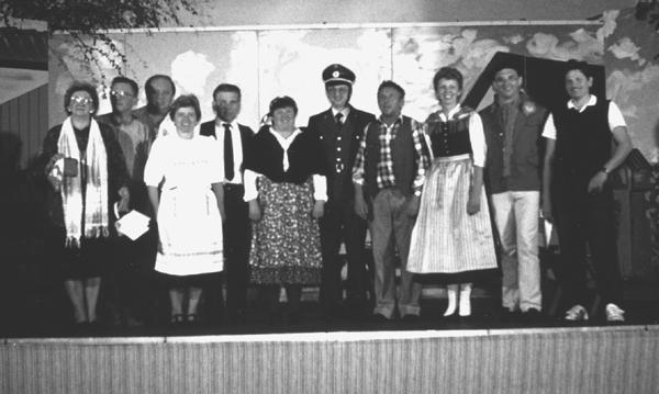 1987-Theater-Zwoa-harte-Nuess-Spieler