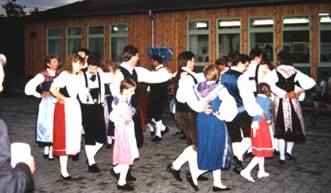 1989-HG-Aalen-Vereinsheimeinweihung-SuS-Tanzen